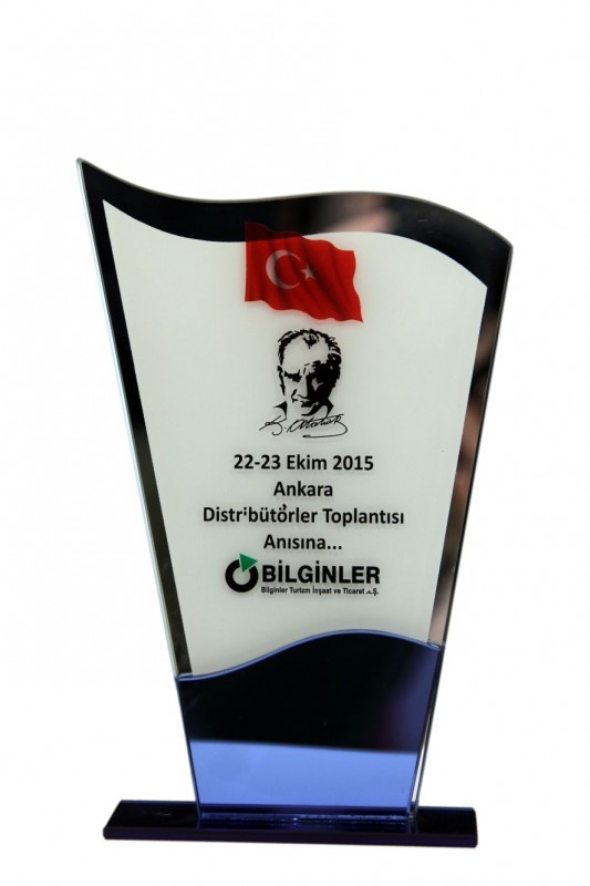 Kristal Plaket 32