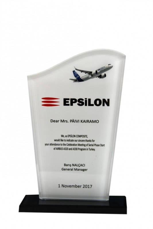 Kristal Plaket 33